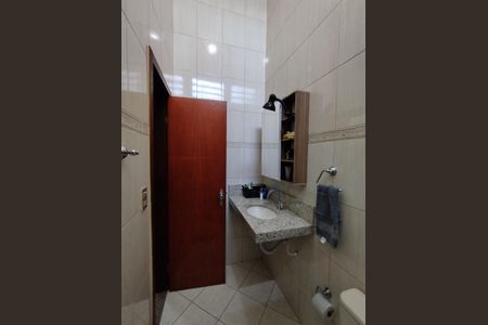 Casa à venda com 200m², 2 quartos e 3 vagas Casa à venda com 200m², 2 quartos e 3 vagasBanheiro - torneira