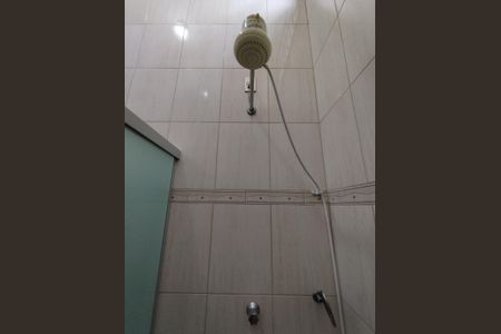 Casa à venda com 200m², 2 quartos e 3 vagas Casa à venda com 200m², 2 quartos e 3 vagasBanheiro - torneira