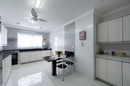 Apartamento para alugar com 137m², 2 quartos e 1 vagaCozinha