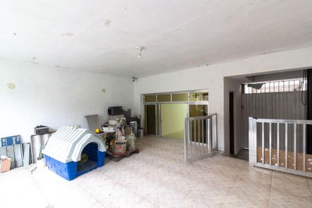 Casa para alugar com 225m², 2 quartos e 2 vagas Casa para alugar com 225m², 2 quartos e 2 vagasGaragem