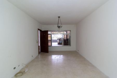 Casa para alugar com 225m², 2 quartos e 2 vagas Casa para alugar com 225m², 2 quartos e 2 vagasSala