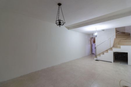 Sala de casa para alugar com 2 quartos, 225m² em Vila Imperio, São Paulo