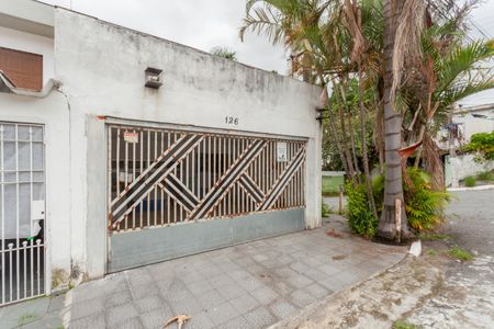 Casa para alugar com 225m², 2 quartos e 2 vagasFachada