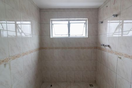 Casa para alugar com 225m², 2 quartos e 2 vagas Casa para alugar com 225m², 2 quartos e 2 vagasBanheiro Suíte