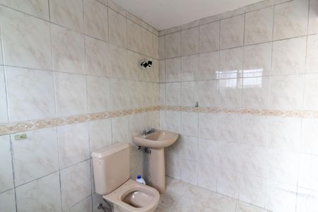 Casa para alugar com 225m², 2 quartos e 2 vagas Casa para alugar com 225m², 2 quartos e 2 vagasBanheiro Suíte
