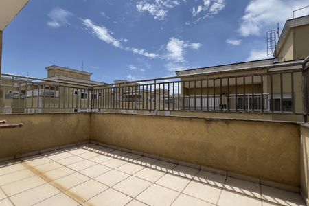 Apartamento para alugar com 63m², 2 quartos e 1 vagaÁrea de Serviço e Churrasqueira