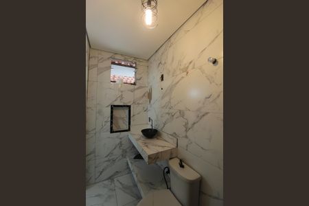 Casa para alugar com 85m², 2 quartos e 2 vagasBanheiro