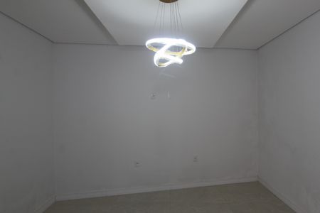 Casa para alugar com 85m², 2 quartos e 2 vagasSala