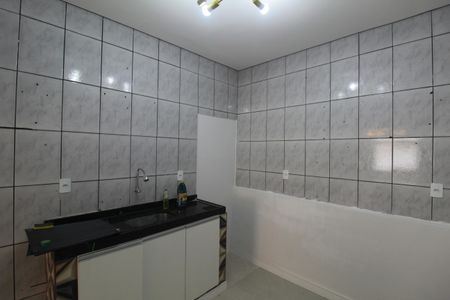 Casa para alugar com 85m², 2 quartos e 2 vagasCozinha