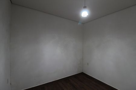 Casa para alugar com 85m², 2 quartos e 2 vagasQuarto 1