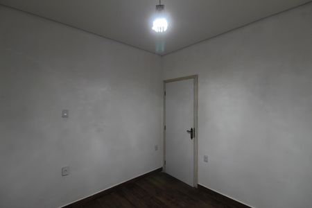 Quarto 1 de casa para alugar com 2 quartos, 85m² em Maria Helena, Belo Horizonte