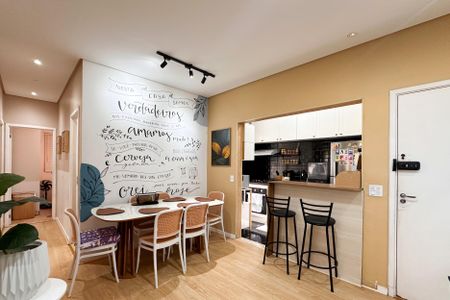 Apartamento à venda com 65m², 2 quartos e 1 vagaSala