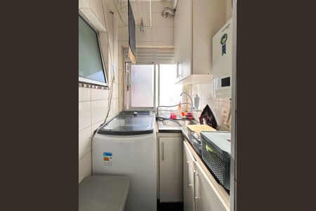 Apartamento à venda com 65m², 2 quartos e 1 vagaÁrea de Serviço