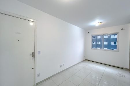 Apartamento para alugar com 42m², 2 quartos e sem vaga Apartamento para alugar com 42m², 2 quartos e sem vagaSala
