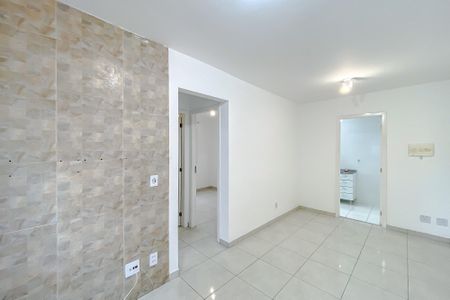 Apartamento para alugar com 42m², 2 quartos e sem vaga Apartamento para alugar com 42m², 2 quartos e sem vagaSala