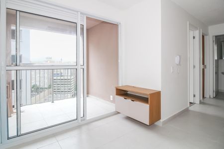 Sala de apartamento para alugar com 2 quartos, 36m² em Parque Industrial Tomas Edson, São Paulo