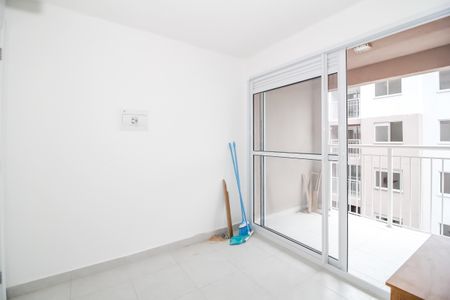 Sala de apartamento para alugar com 2 quartos, 36m² em Parque Industrial Tomas Edson, São Paulo