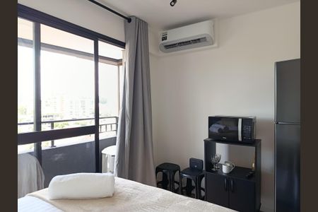 Estúdio de kitnet/studio para alugar com 1 quarto, 21m² em Pinheiros, São Paulo