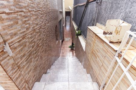 Casa à venda com 5m², 6 quartos e 2 vagasCorredor Externo 
