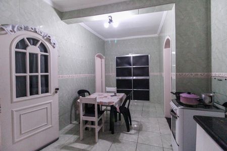 Casa à venda com 5m², 6 quartos e 2 vagasCozinha Casa 1
