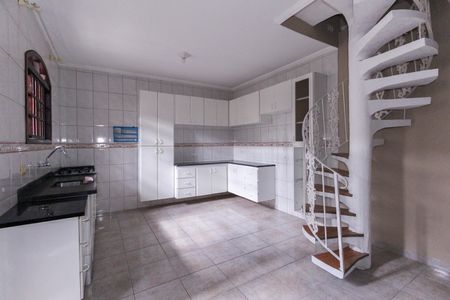 Casa à venda com 5m², 6 quartos e 2 vagasSala - Cozinha Casa 2