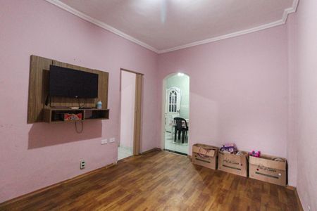 Casa à venda com 5m², 6 quartos e 2 vagasSala Casa 1