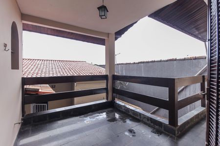 Casa à venda com 68m², 2 quartos e 1 vaga Casa à venda com 68m², 2 quartos e 1 vagaVaranda da Suíte