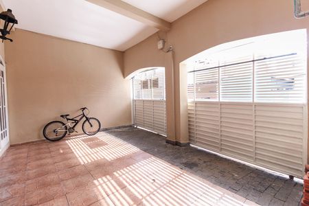 Casa à venda com 68m², 2 quartos e 1 vaga Casa à venda com 68m², 2 quartos e 1 vagaGaragem