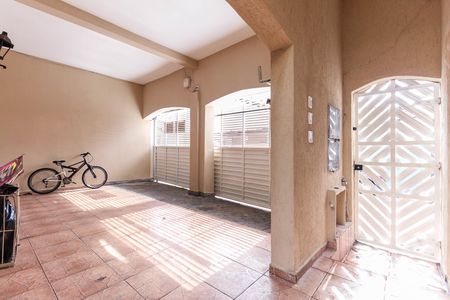 Casa à venda com 68m², 2 quartos e 1 vaga Casa à venda com 68m², 2 quartos e 1 vagaGaragem