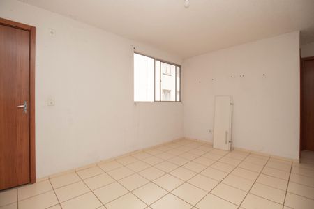 Sala de apartamento para alugar com 2 quartos, 53m² em Qn 8b, Brasília
