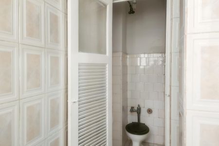 Apartamento para alugar com 70m², 2 quartos e sem vagaBanheiro de Serviço 