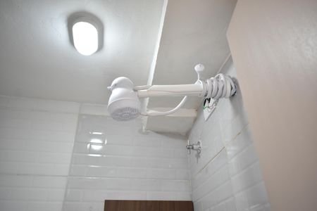 Casa para alugar com 100m², 2 quartos e 1 vagaBanheiro externo