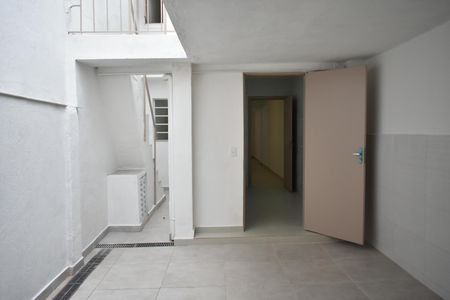 Casa para alugar com 100m², 2 quartos e 1 vagaQuintal