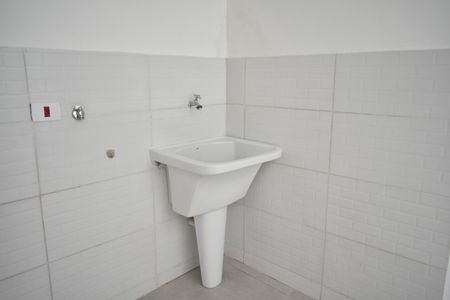 Casa para alugar com 100m², 2 quartos e 1 vagaQuintal