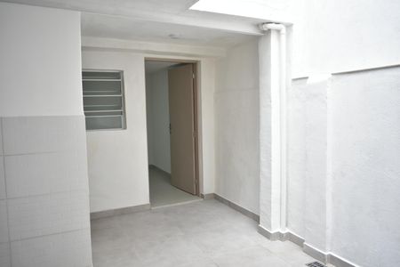 Casa para alugar com 100m², 2 quartos e 1 vagaQuintal