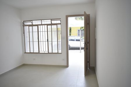 Casa para alugar com 100m², 2 quartos e 1 vagaSala