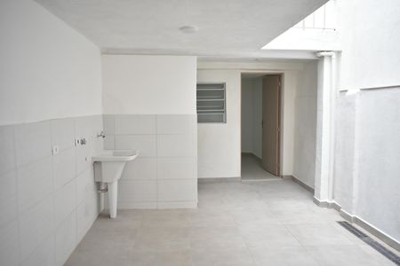 Casa para alugar com 100m², 2 quartos e 1 vagaQuintal