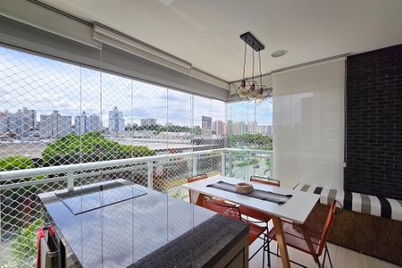 Apartamento à venda com 62m², 2 quartos e 1 vaga Apartamento à venda com 62m², 2 quartos e 1 vagaSacada e cozinha