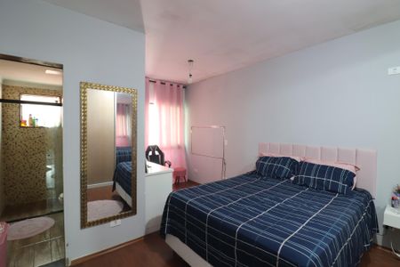 Casa à venda com 216m², 2 quartos e 4 vagasSuíte 2