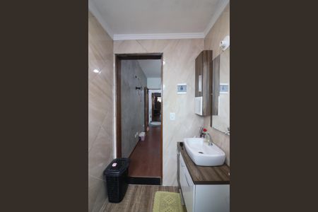 Casa à venda com 216m², 2 quartos e 4 vagasSuíte 1 Banheiro 