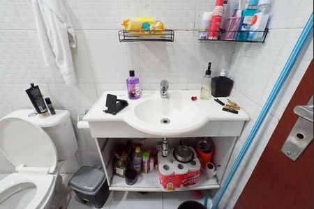 Casa à venda com 170m², 2 quartos e 2 vagasBanheiro casa2