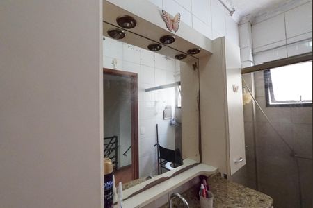 Casa à venda com 170m², 2 quartos e 2 vagasBanheiro