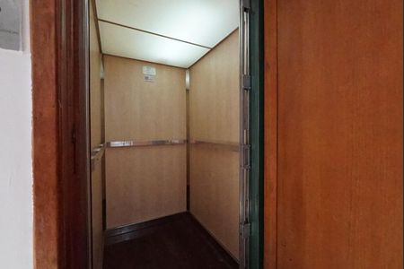 Casa à venda com 170m², 2 quartos e 2 vagasElavador