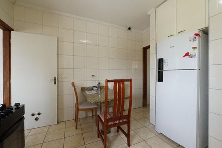 Casa à venda com 170m², 2 quartos e 2 vagasCozinha