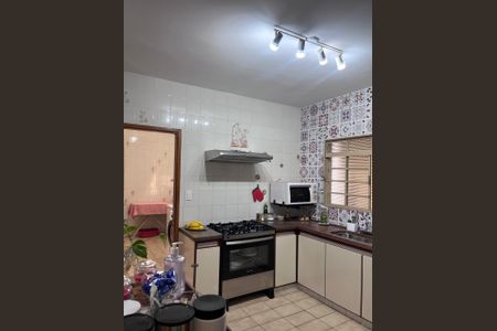 Casa à venda com 243m², 5 quartos e 2 vagasCozinha