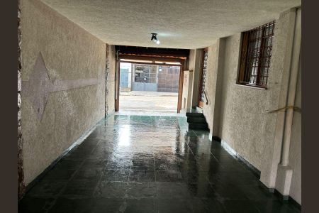 Casa à venda com 243m², 5 quartos e 2 vagasÁrea externa