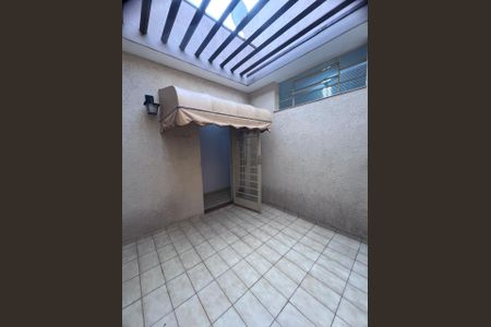 Casa à venda com 243m², 5 quartos e 2 vagasÁrea externa