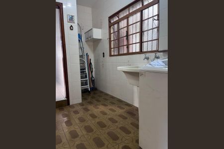 Casa à venda com 243m², 5 quartos e 2 vagasÁrea externa