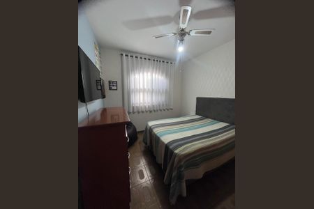 Casa à venda com 243m², 5 quartos e 2 vagasQuarto