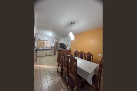 Casa à venda com 243m², 5 quartos e 2 vagasCozinha